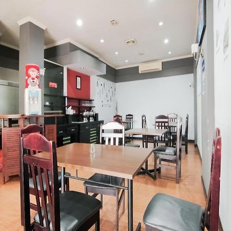 Hotel K77 Dumai Extérieur photo